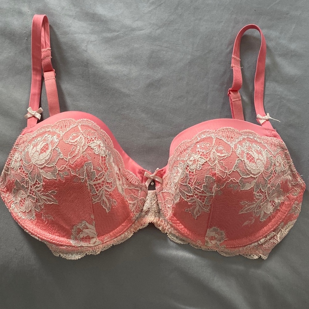 NWOT Victoria Secret - Dream Angel Demi Lined 32DDD